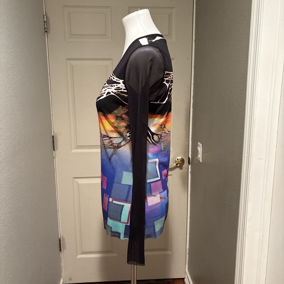 Petit Pois by Viviana G Mesh long sleeve top with bold graphic print - Picture 4 of 9